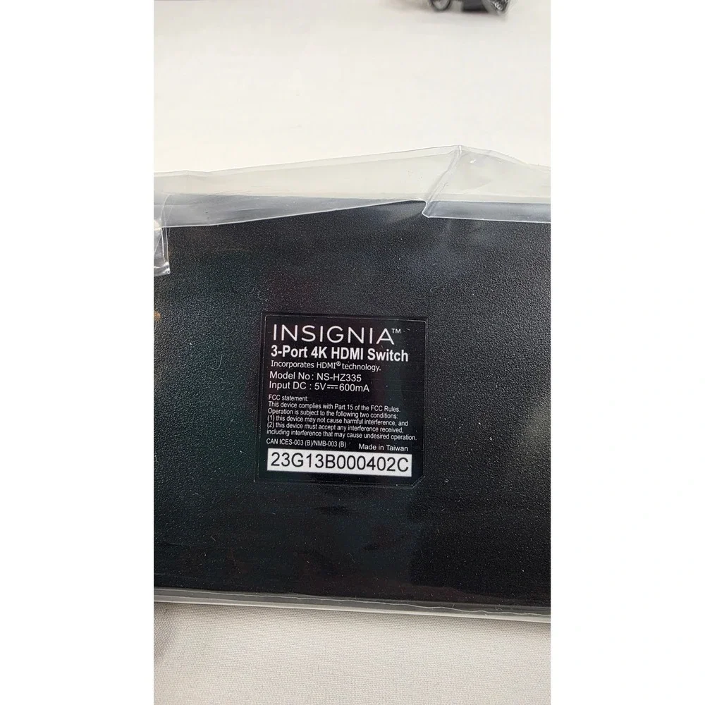 Insignia 3-Port HDMI Switch 4K 60Hz HDR 18Gbps Selector NS-HZ335 Black 6ft Cord